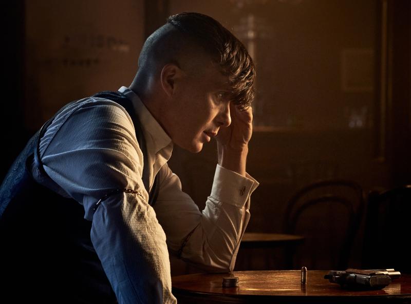 ‘Ní raibh Tommy Shelby críochnaithe liom’ – Filleann Cillian Murphy don scannán Peaky Blinders