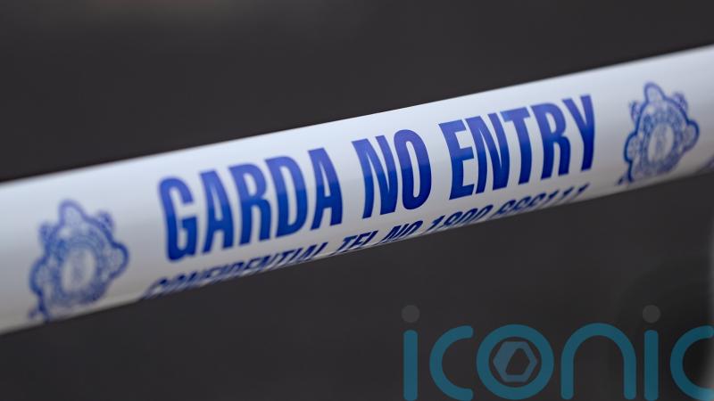 Tá Gardaí ag fiosrú corp fir i dteach Co Thiobraid Árann